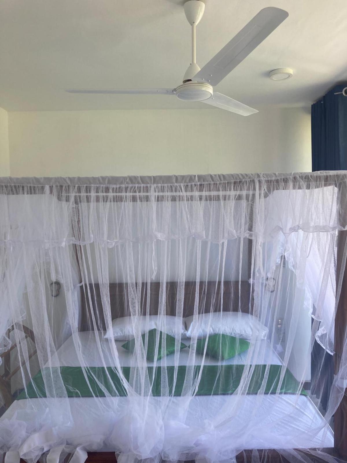 Masith Guest House ウナワトゥナ エクステリア 写真
