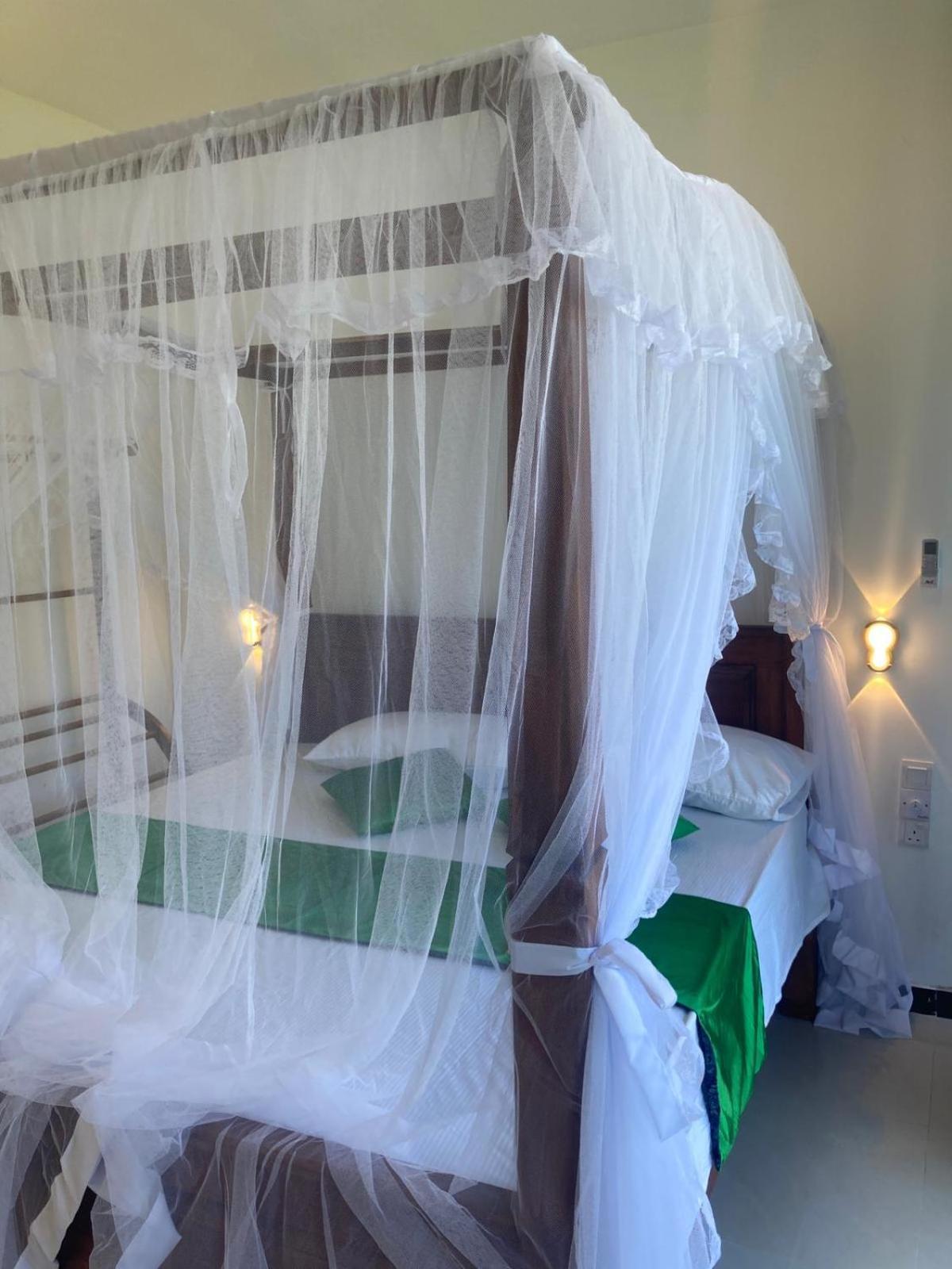 Masith Guest House ウナワトゥナ エクステリア 写真