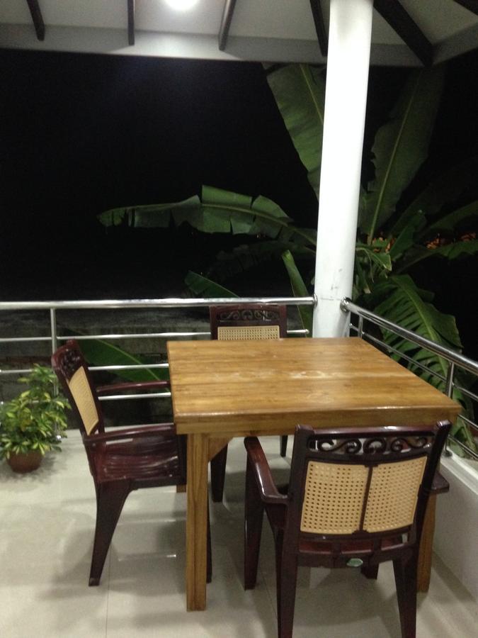 Masith Guest House ウナワトゥナ エクステリア 写真