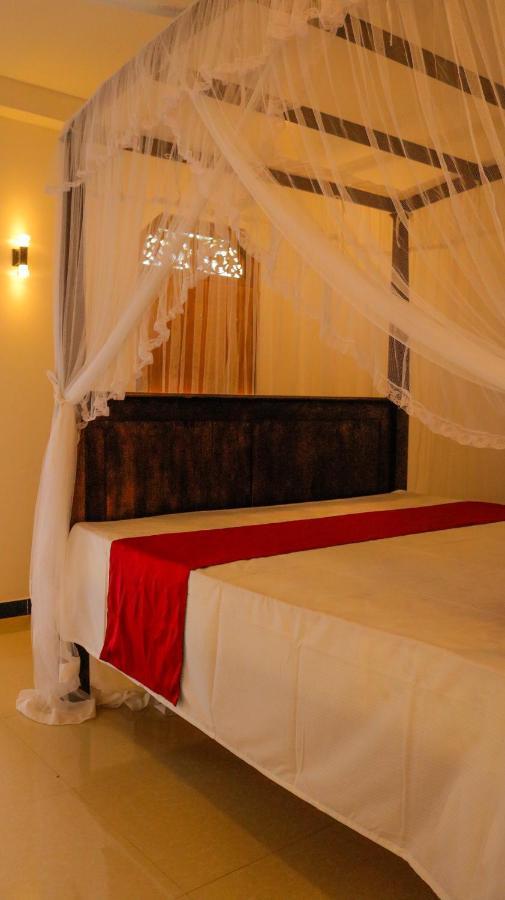 Masith Guest House ウナワトゥナ エクステリア 写真